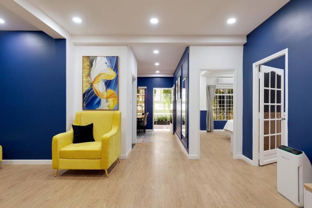 Modern, Cozy & Fully Equipped 2Br Apt In D4, 5M To D1 Хошимин Экстерьер фото