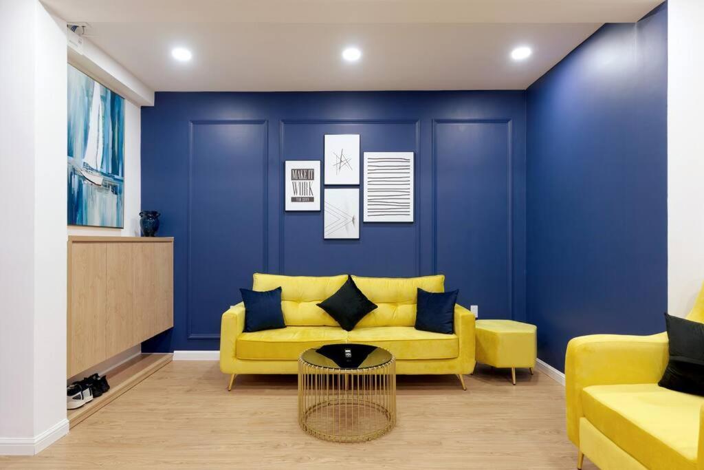 Modern, Cozy & Fully Equipped 2Br Apt In D4, 5M To D1 Хошимин Экстерьер фото