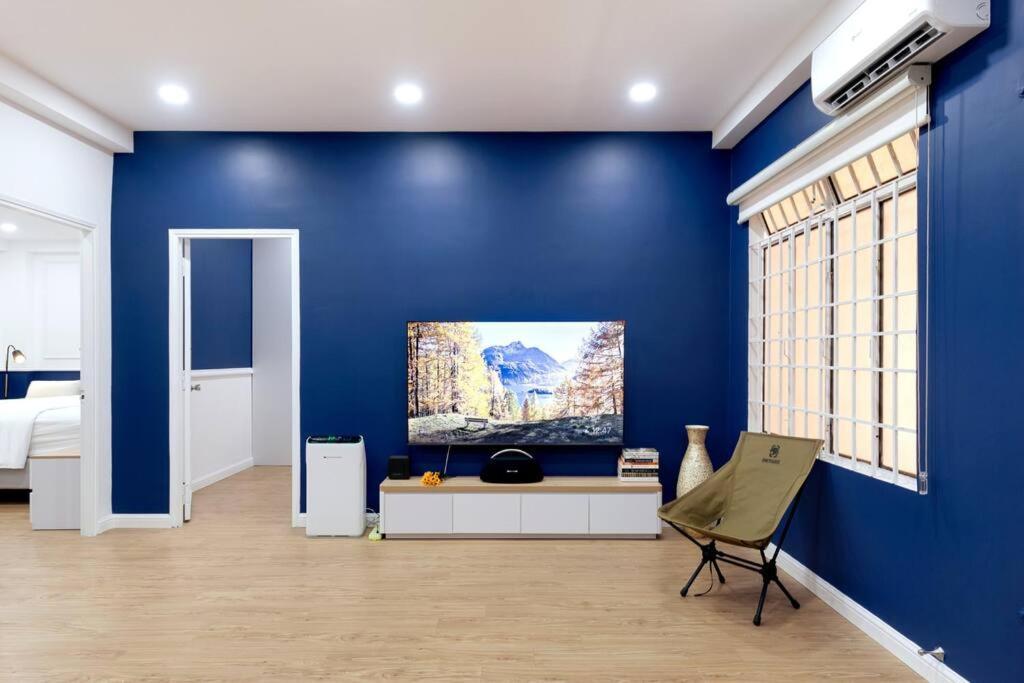 Modern, Cozy & Fully Equipped 2Br Apt In D4, 5M To D1 Хошимин Экстерьер фото